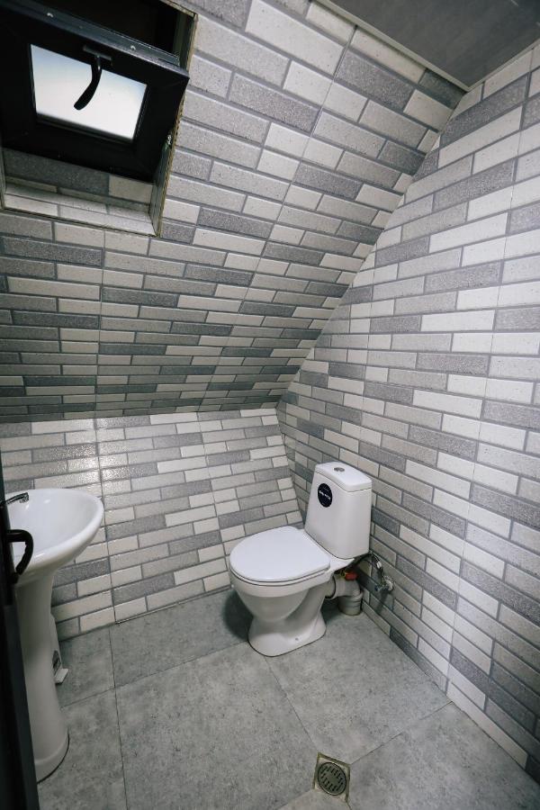 Wooden Cottage "Green House" In バクリアニ エクステリア 写真